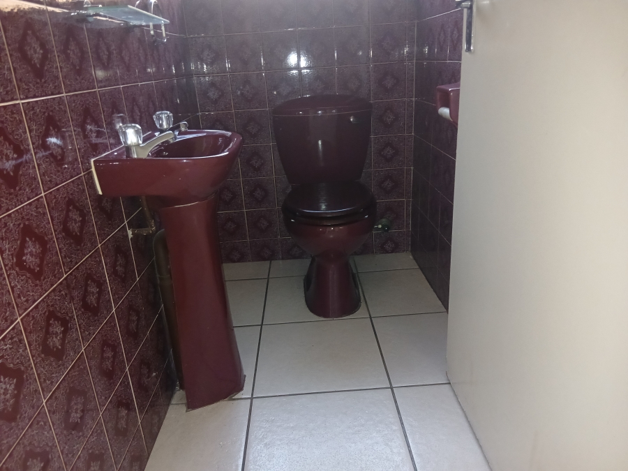 4 Bedroom Property for Sale in Parkhill Gardens Gauteng