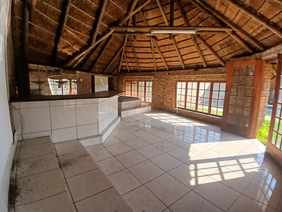 4 Bedroom Property for Sale in Parkhill Gardens Gauteng