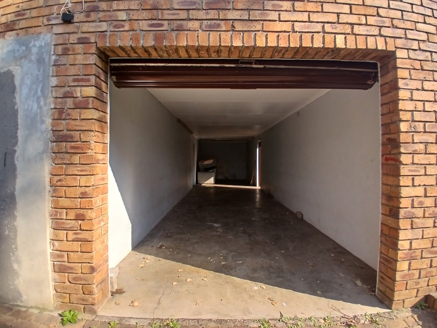 4 Bedroom Property for Sale in Parkhill Gardens Gauteng