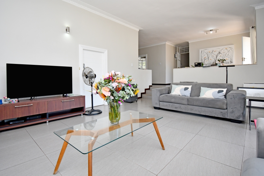 5 Bedroom Property for Sale in Blairgowrie Gauteng