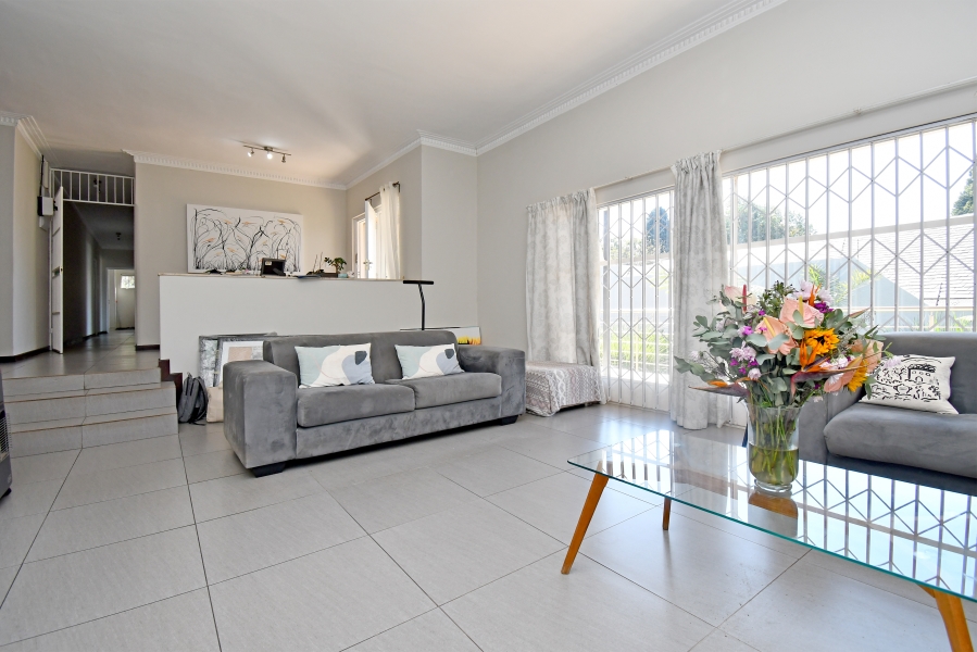 5 Bedroom Property for Sale in Blairgowrie Gauteng