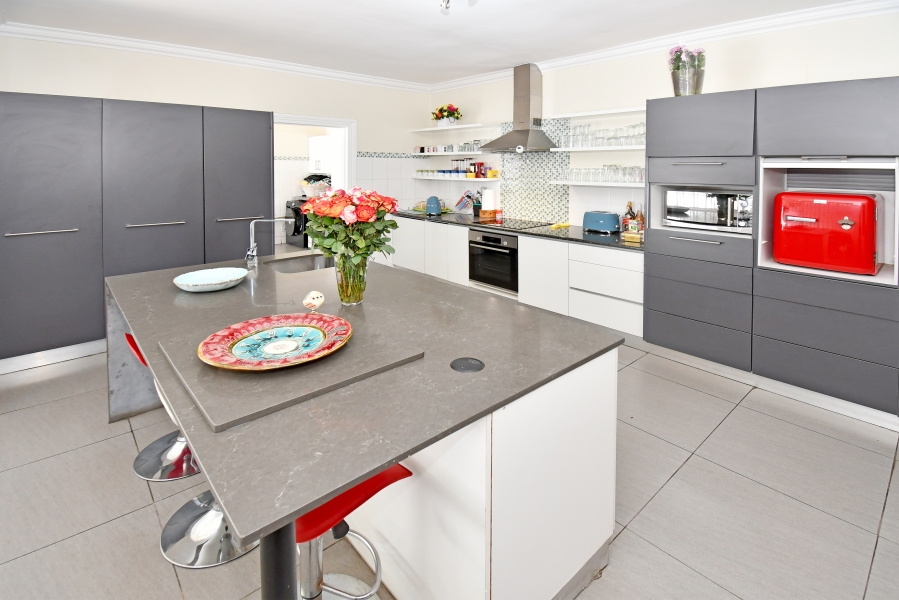 5 Bedroom Property for Sale in Blairgowrie Gauteng