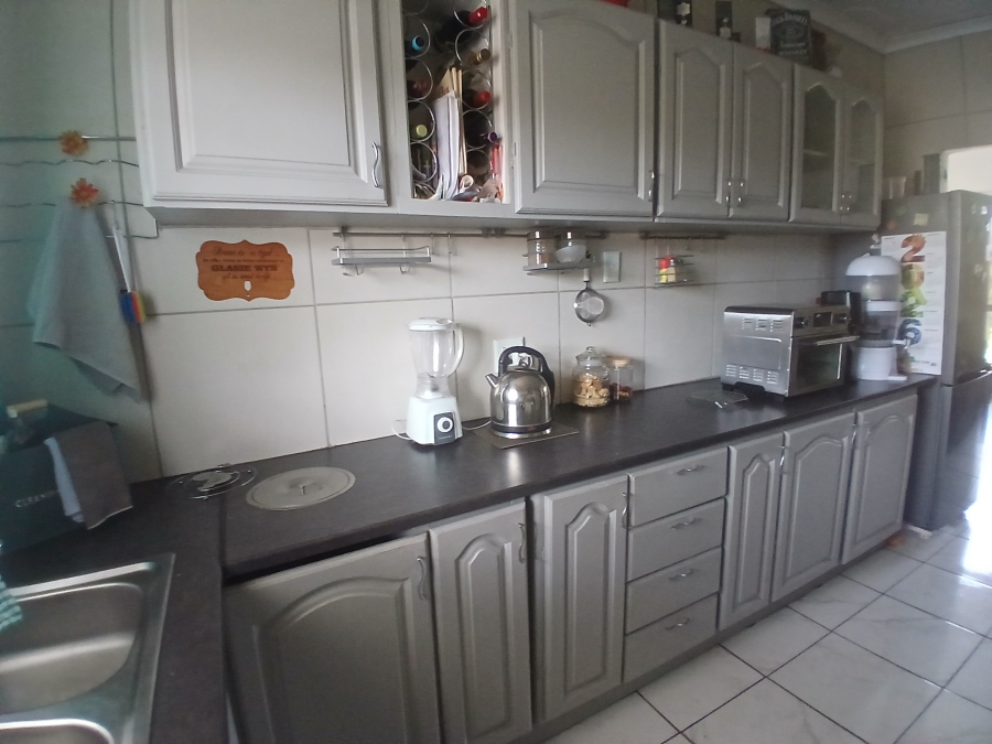 2 Bedroom Property for Sale in Albemarle Gauteng