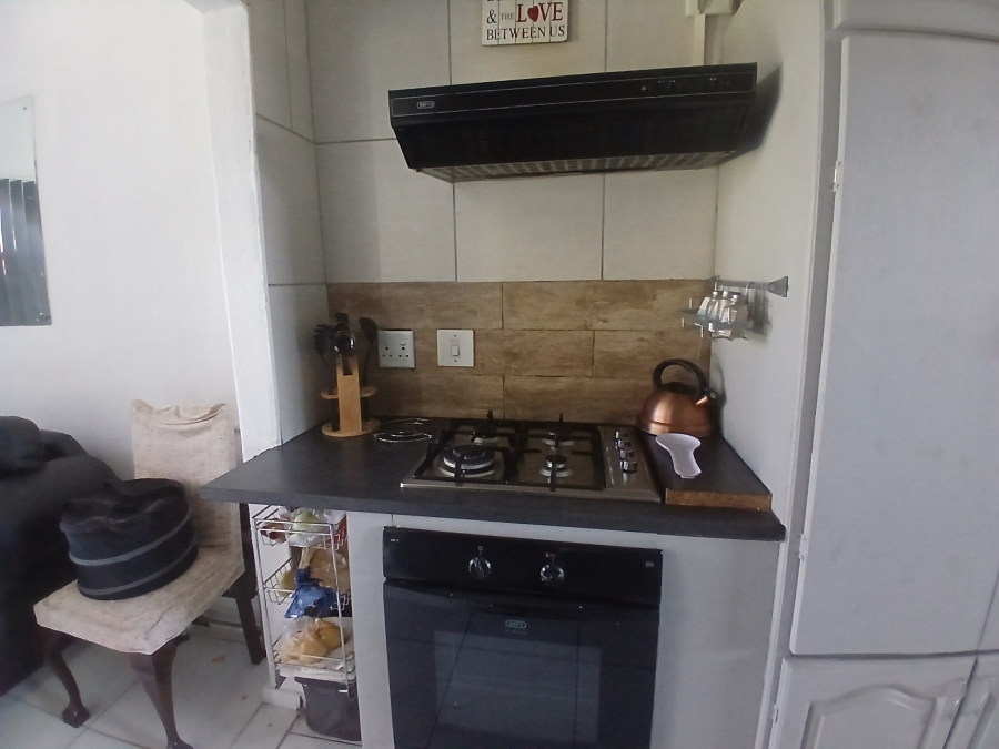 2 Bedroom Property for Sale in Albemarle Gauteng