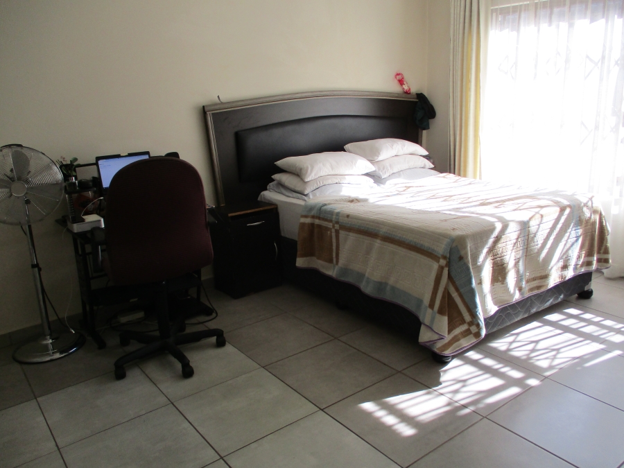 2 Bedroom Property for Sale in Florida Gauteng