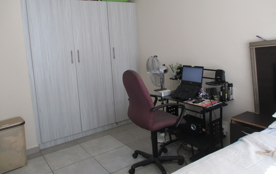 2 Bedroom Property for Sale in Florida Gauteng