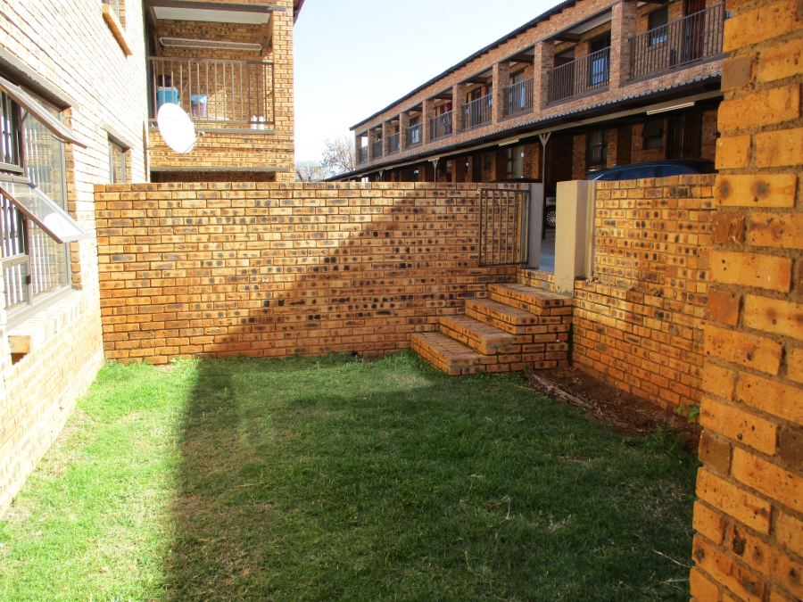 2 Bedroom Property for Sale in Florida Gauteng