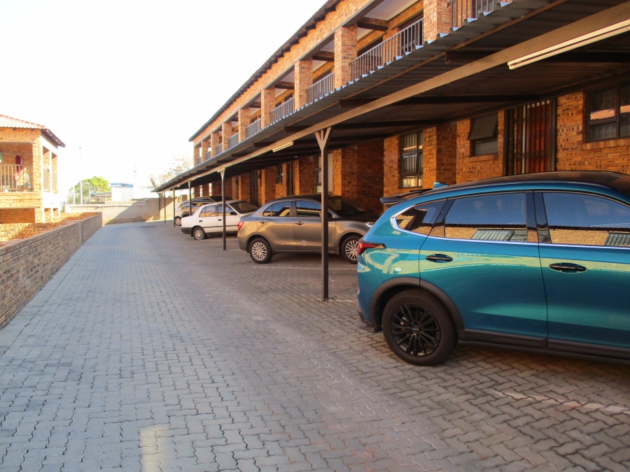 2 Bedroom Property for Sale in Florida Gauteng