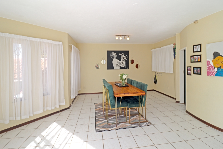 3 Bedroom Property for Sale in Corlett Gardens Gauteng