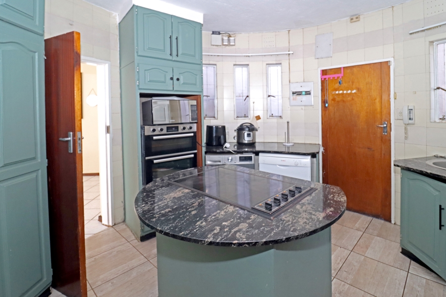 3 Bedroom Property for Sale in Corlett Gardens Gauteng