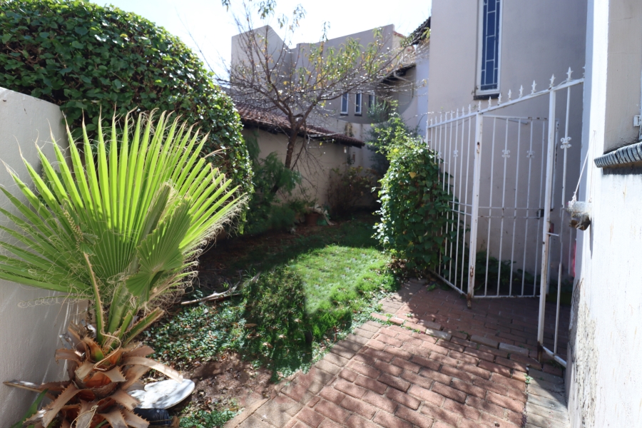 3 Bedroom Property for Sale in Corlett Gardens Gauteng