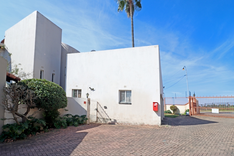 3 Bedroom Property for Sale in Corlett Gardens Gauteng