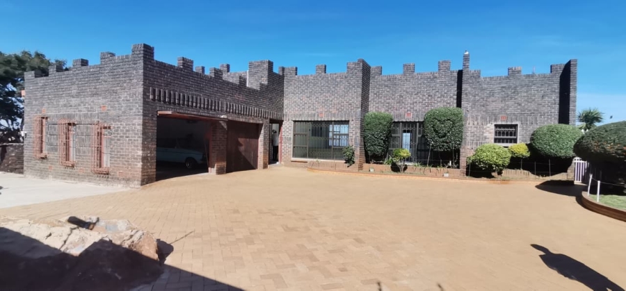 4 Bedroom Property for Sale in Bassonia Gauteng