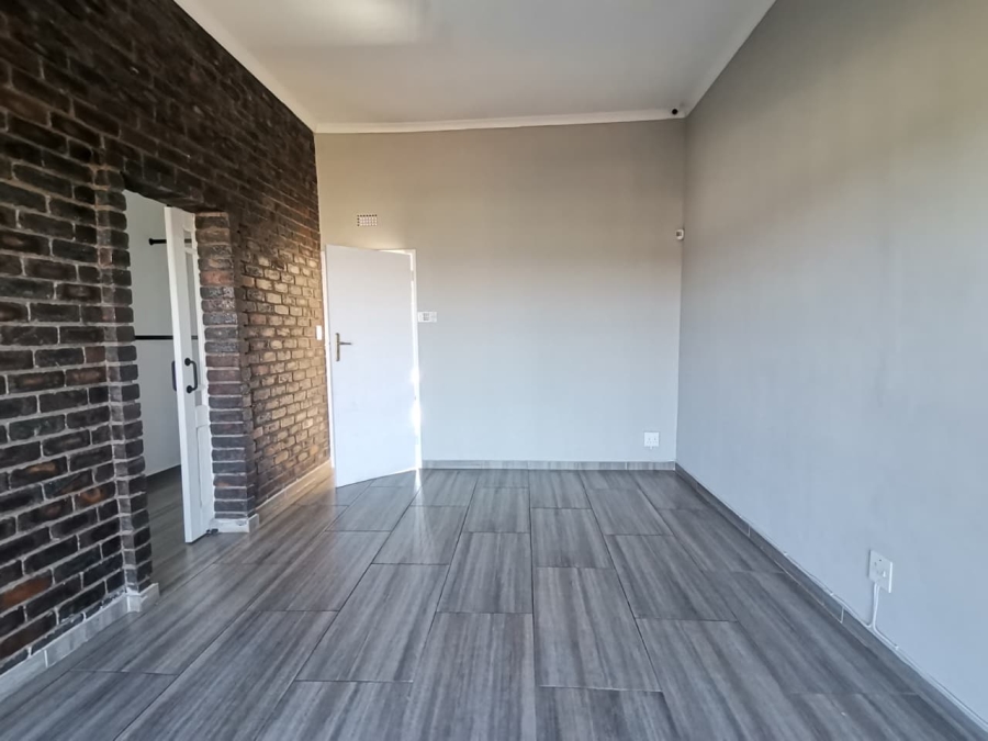 4 Bedroom Property for Sale in Bassonia Gauteng