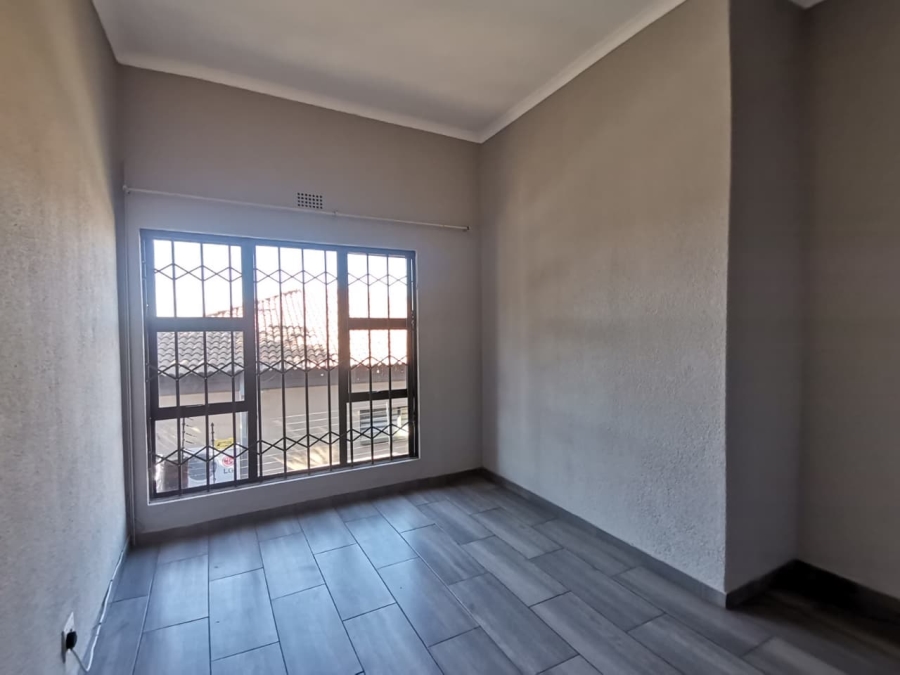 4 Bedroom Property for Sale in Bassonia Gauteng