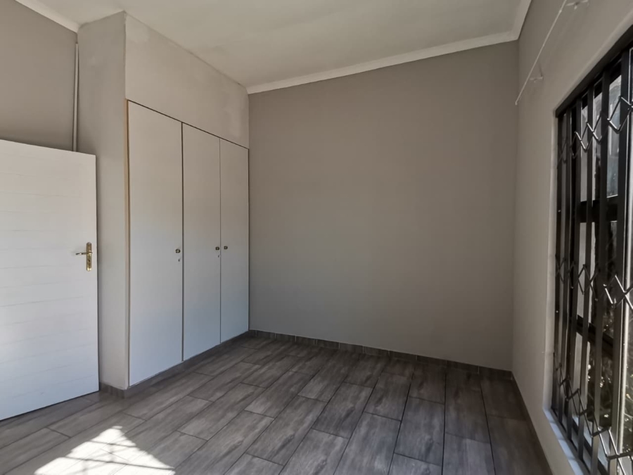 4 Bedroom Property for Sale in Bassonia Gauteng