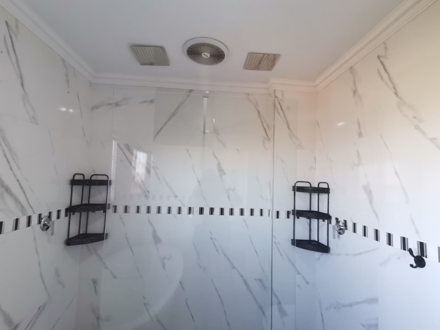 4 Bedroom Property for Sale in Bassonia Gauteng
