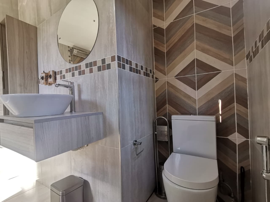 4 Bedroom Property for Sale in Bassonia Gauteng