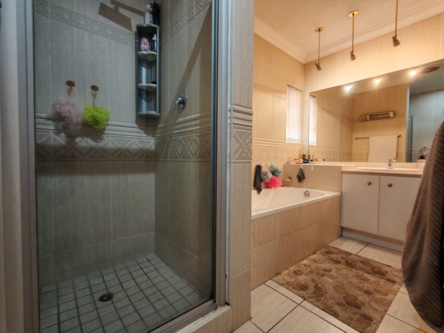 3 Bedroom Property for Sale in Three Rivers Gauteng