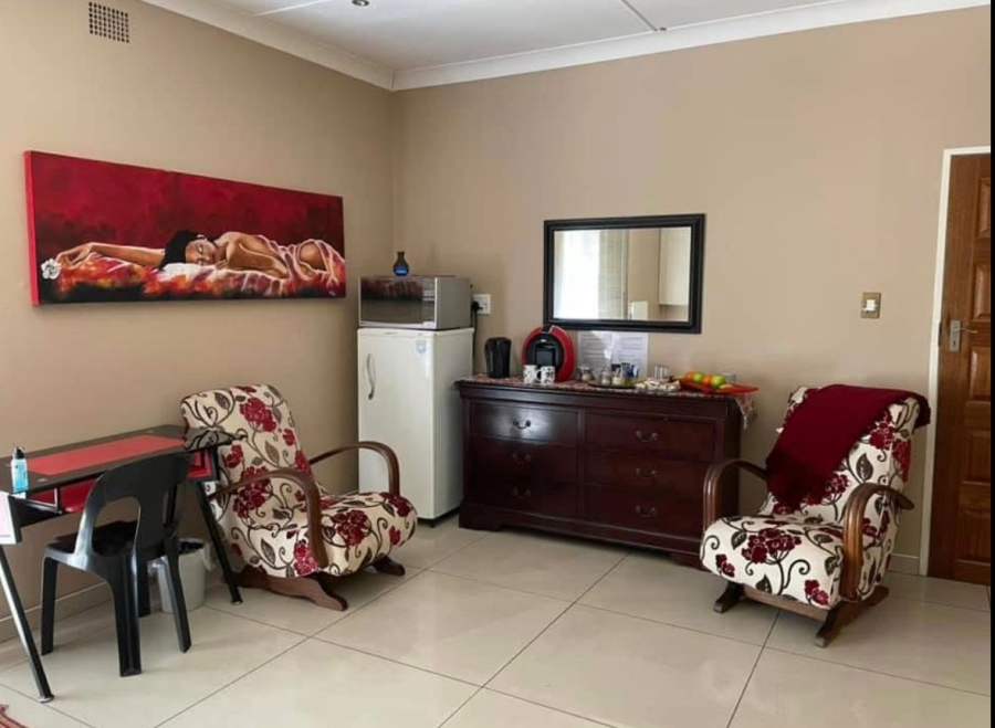 6 Bedroom Property for Sale in Three Rivers Proper Gauteng