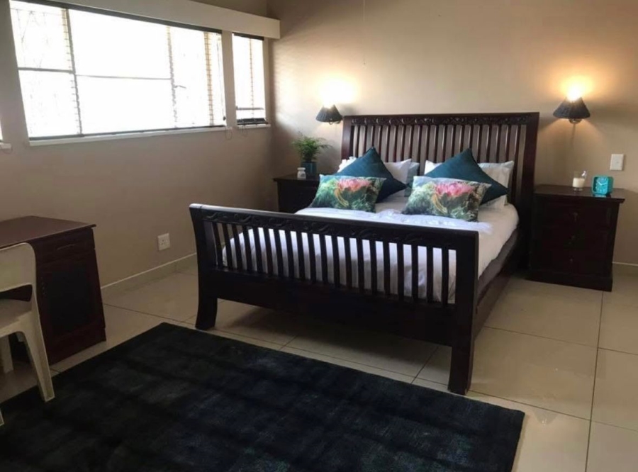 6 Bedroom Property for Sale in Three Rivers Proper Gauteng
