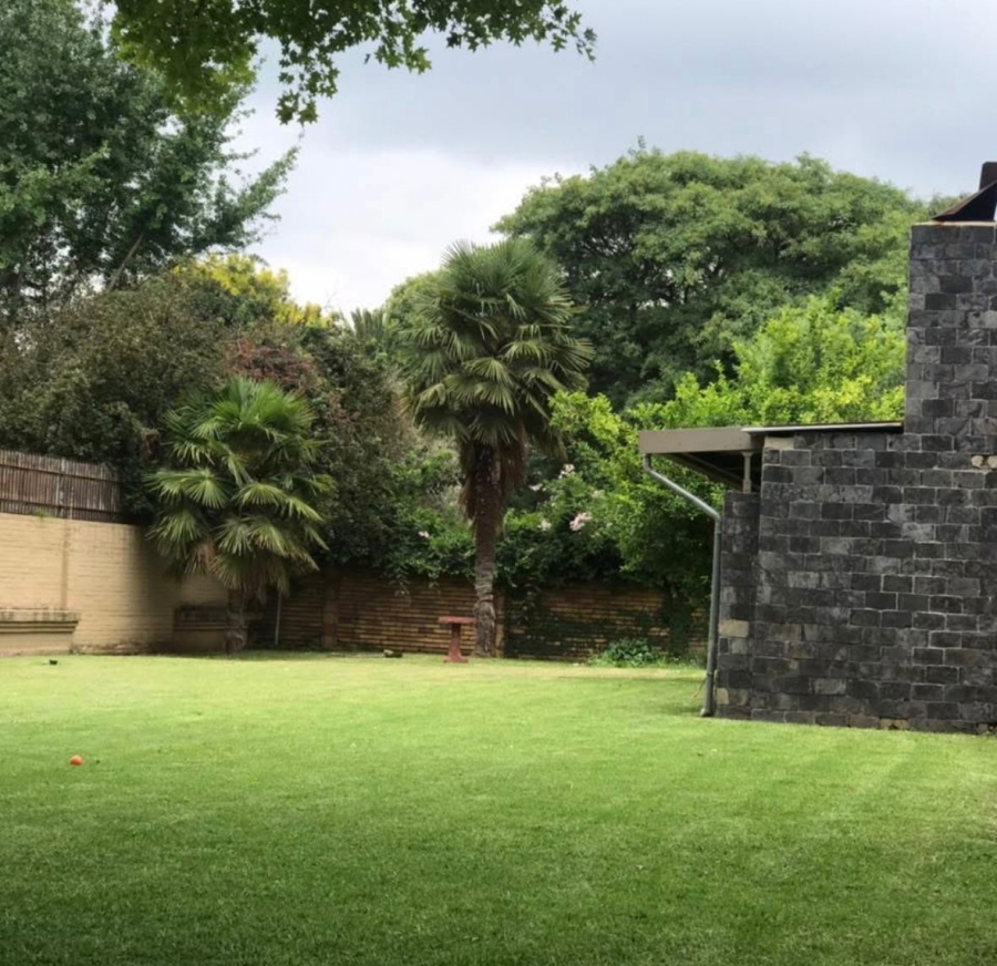 6 Bedroom Property for Sale in Three Rivers Proper Gauteng