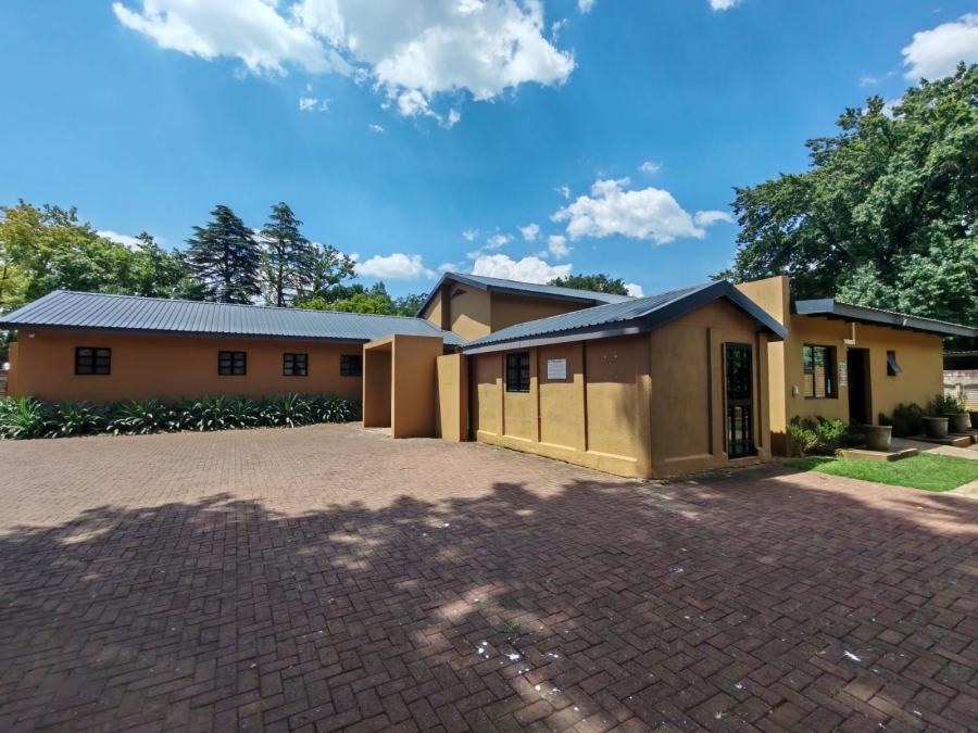 4 Bedroom Property for Sale in Three Rivers Proper Gauteng