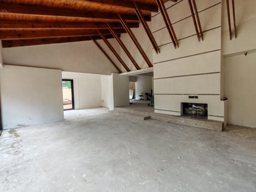 4 Bedroom Property for Sale in Three Rivers Proper Gauteng