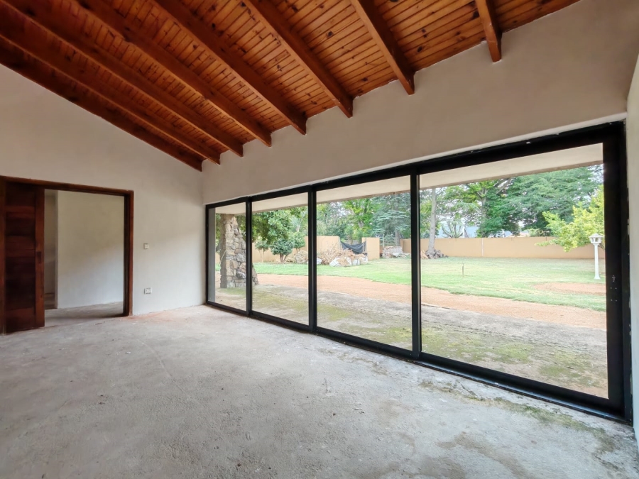 4 Bedroom Property for Sale in Three Rivers Proper Gauteng