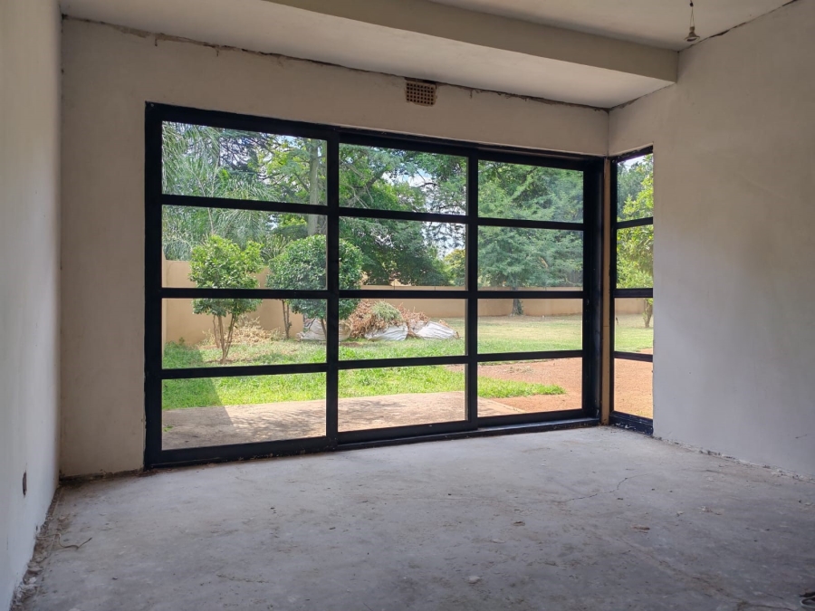 4 Bedroom Property for Sale in Three Rivers Proper Gauteng