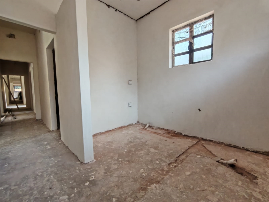 4 Bedroom Property for Sale in Three Rivers Proper Gauteng