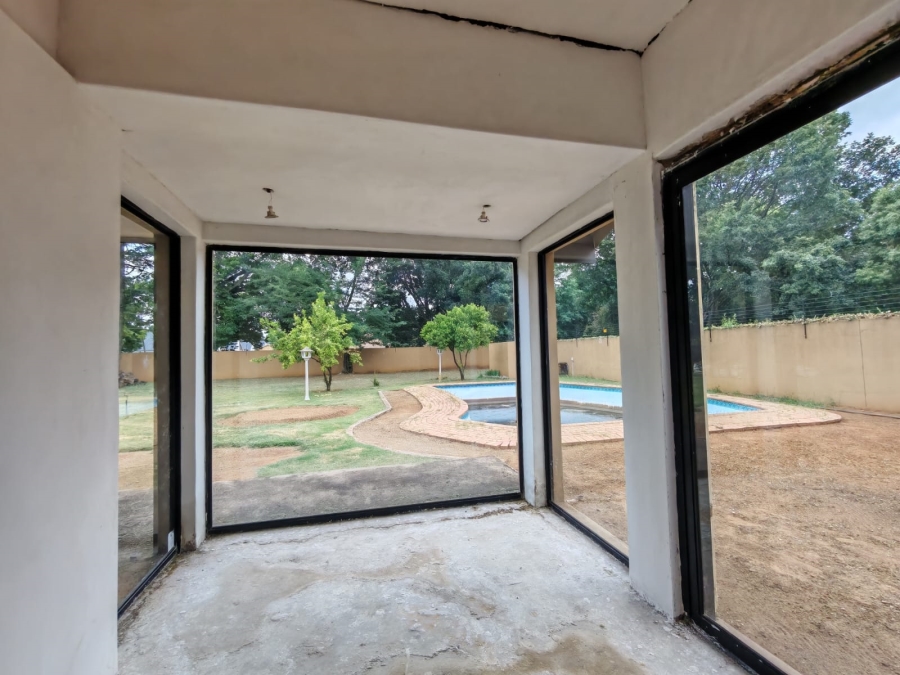 4 Bedroom Property for Sale in Three Rivers Proper Gauteng