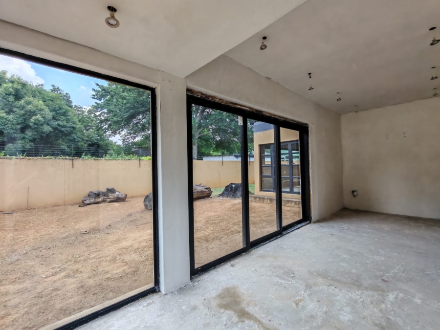 4 Bedroom Property for Sale in Three Rivers Proper Gauteng