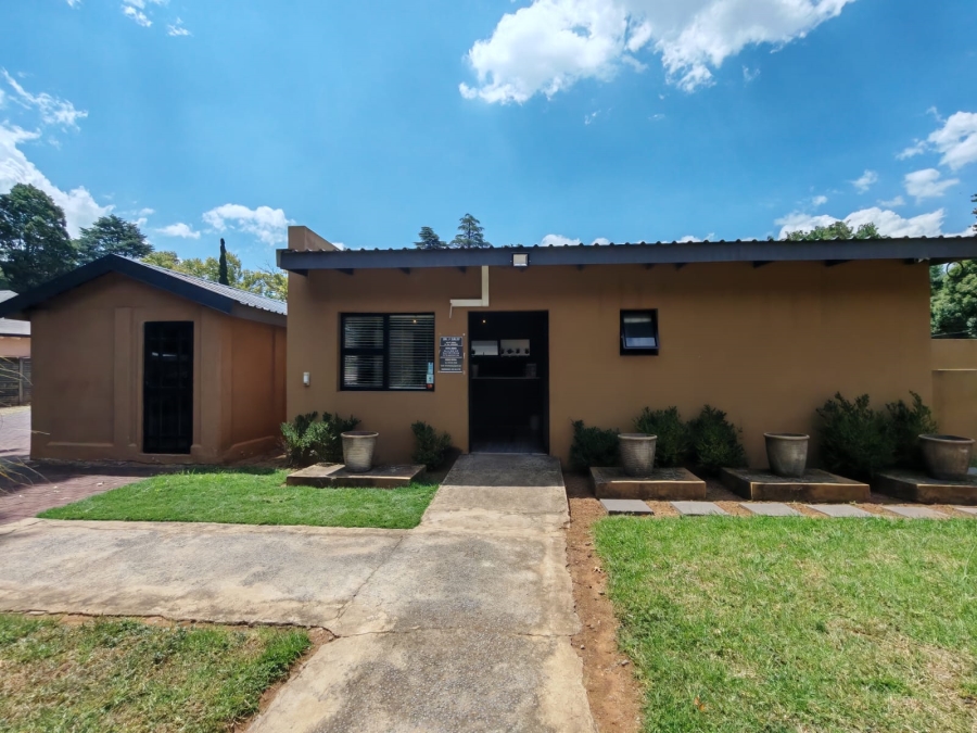 4 Bedroom Property for Sale in Three Rivers Proper Gauteng