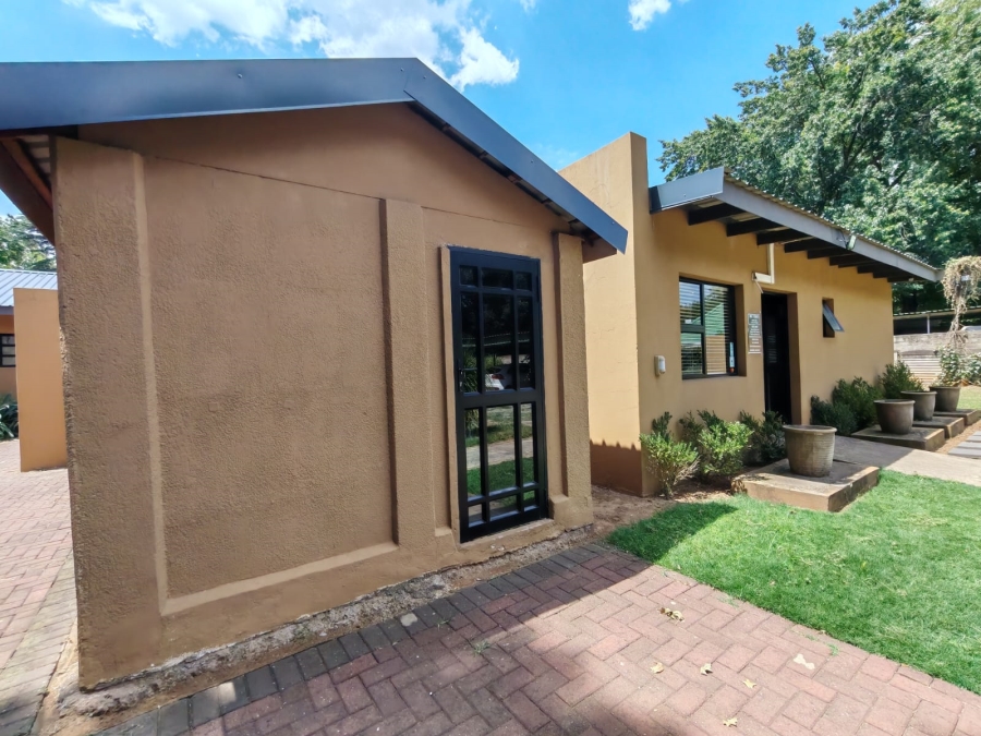 4 Bedroom Property for Sale in Three Rivers Proper Gauteng