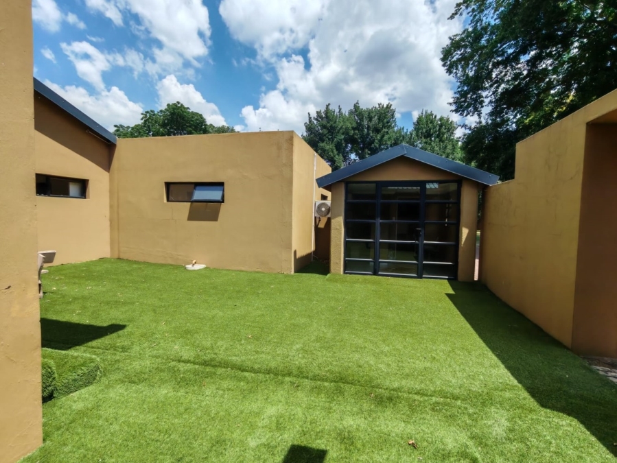 4 Bedroom Property for Sale in Three Rivers Proper Gauteng