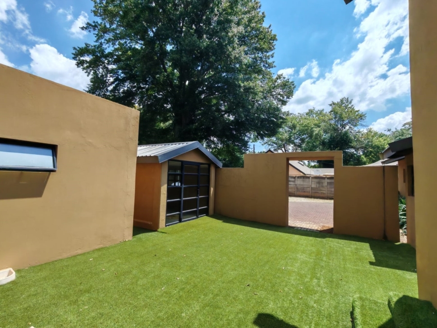 4 Bedroom Property for Sale in Three Rivers Proper Gauteng