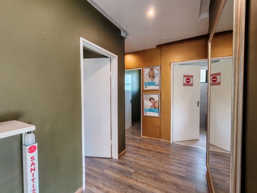4 Bedroom Property for Sale in Three Rivers Proper Gauteng