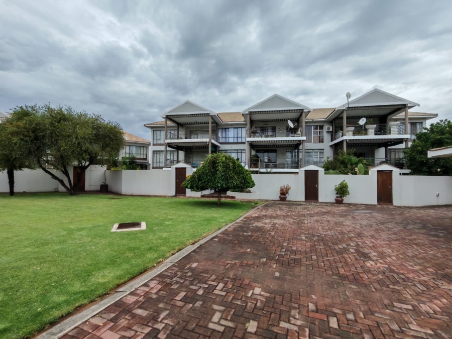 2 Bedroom Property for Sale in Three Rivers Gauteng