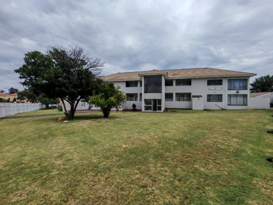 2 Bedroom Property for Sale in Three Rivers Gauteng