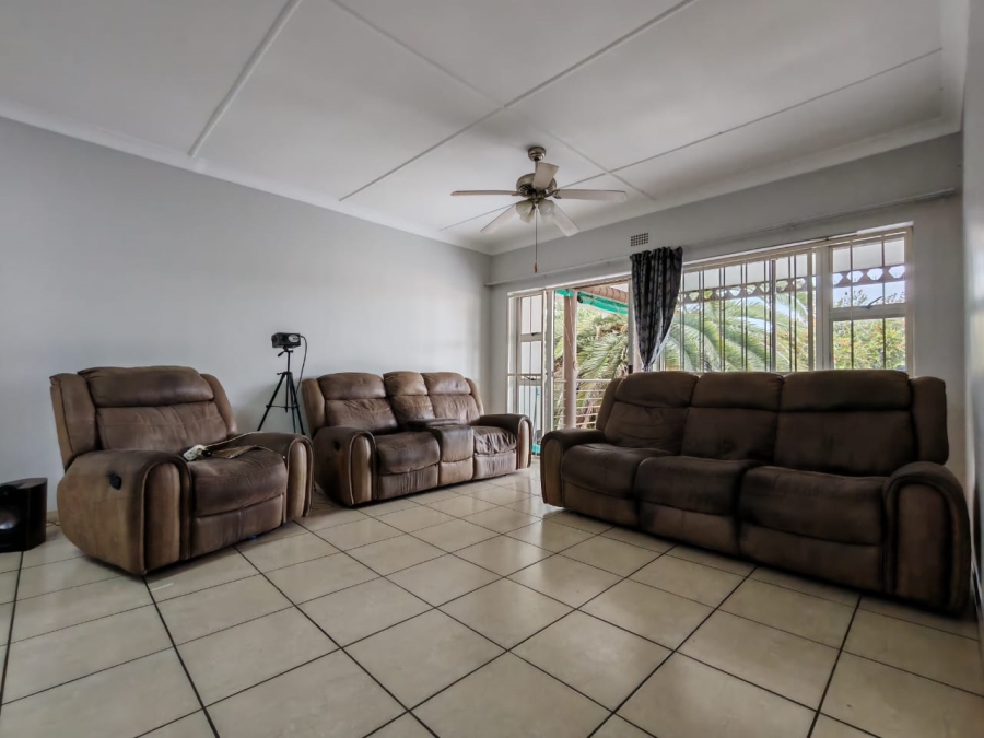 2 Bedroom Property for Sale in Three Rivers Gauteng