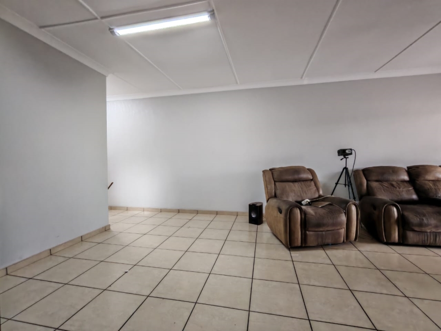 2 Bedroom Property for Sale in Three Rivers Gauteng