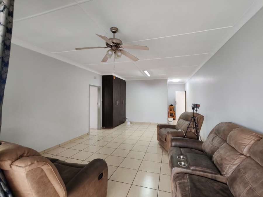 2 Bedroom Property for Sale in Three Rivers Gauteng
