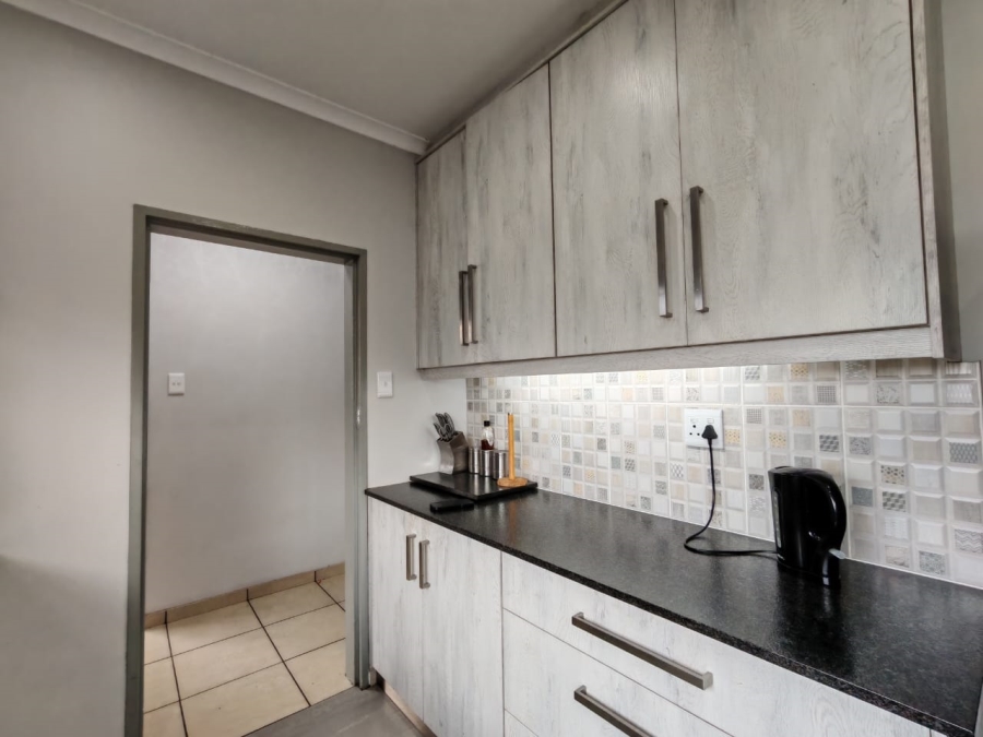2 Bedroom Property for Sale in Three Rivers Gauteng