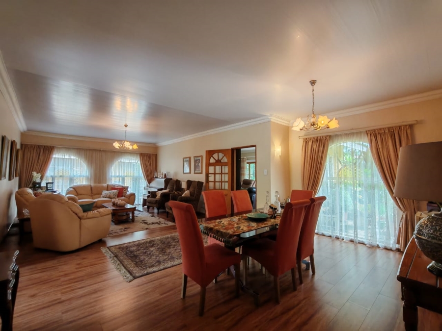 4 Bedroom Property for Sale in Three Rivers Proper Gauteng