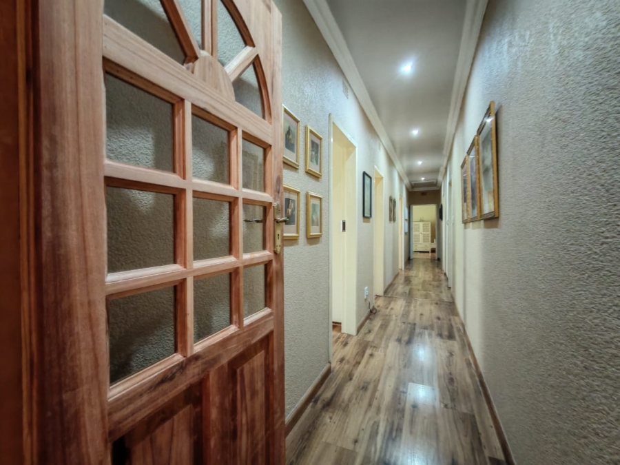 4 Bedroom Property for Sale in Three Rivers Proper Gauteng