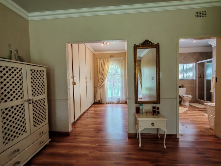 4 Bedroom Property for Sale in Three Rivers Proper Gauteng