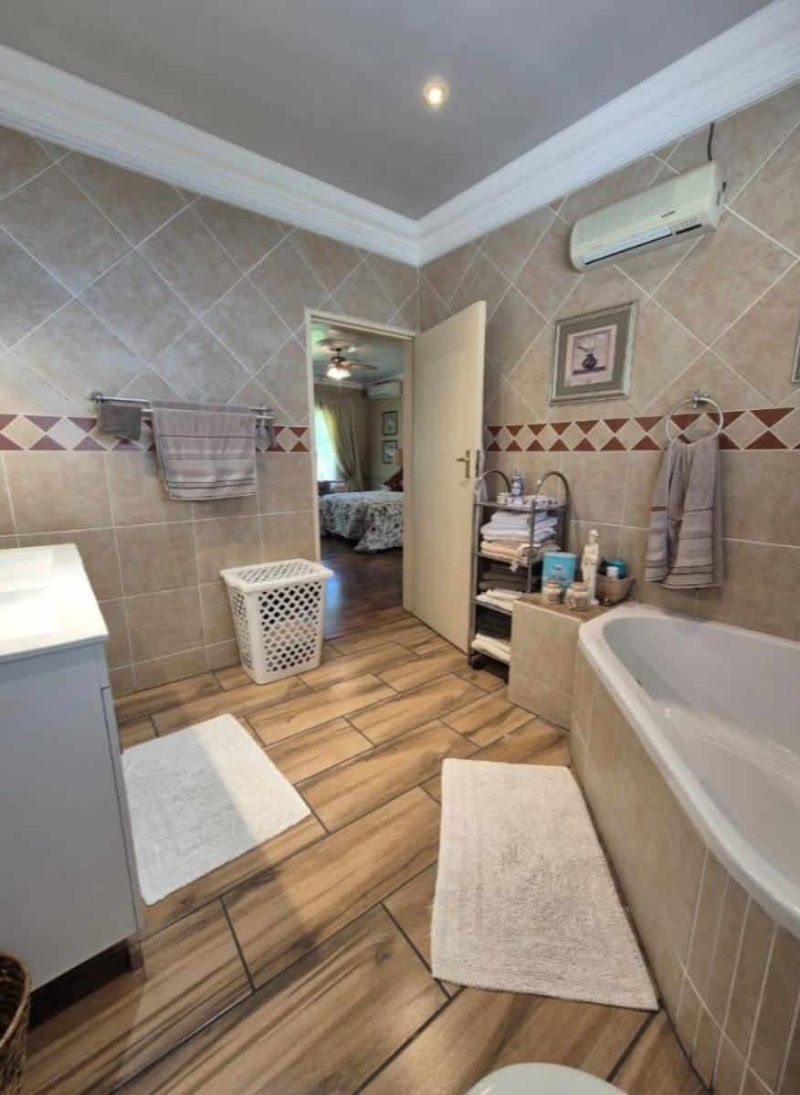 4 Bedroom Property for Sale in Three Rivers Proper Gauteng
