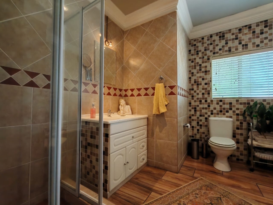 4 Bedroom Property for Sale in Three Rivers Proper Gauteng