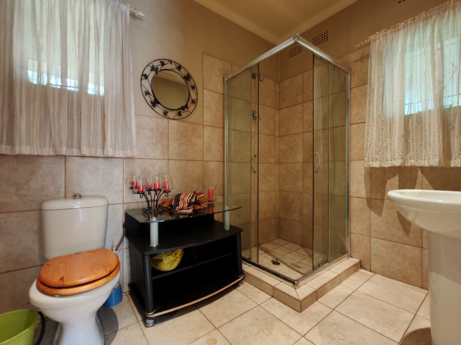 4 Bedroom Property for Sale in Three Rivers Proper Gauteng